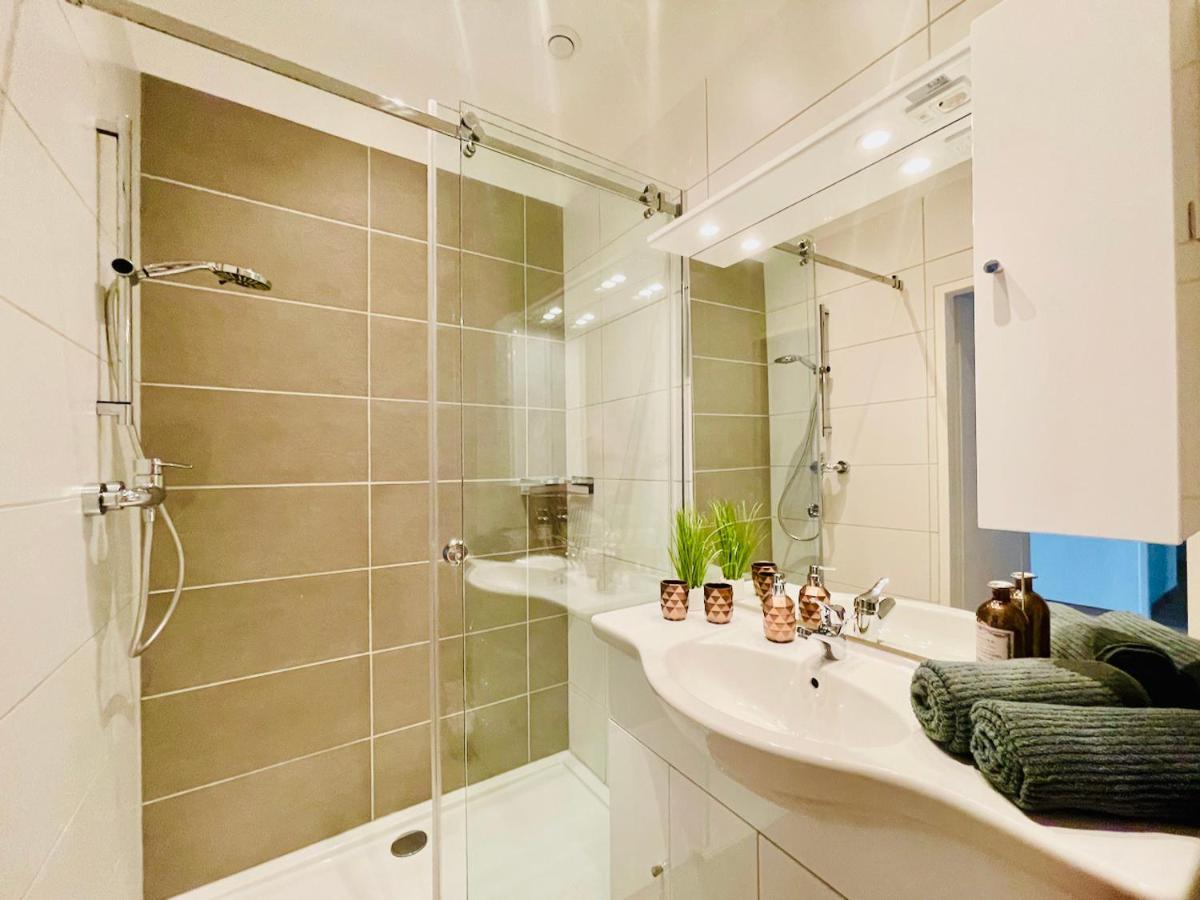 Colorful & Quiet Apartment In Beautiful Viennese Building מראה חיצוני תמונה